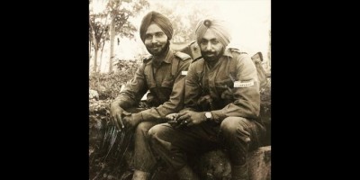 Punjab CM Amarinder Singh gets nostalgic on Friendship Day, shares an image with a freind from Army days