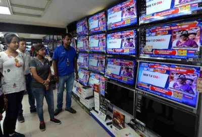 BJP calls budget 'forward looking', Congress calls it 'Trishanku'