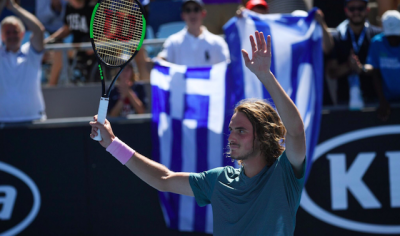 Defending champion Roger Federer crashes out of Australian Open