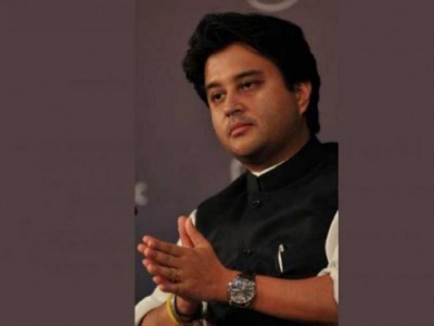 Congress fields Manish Tewari from Anandpur Sahib, Jyotiraditya Scindia from Guna
