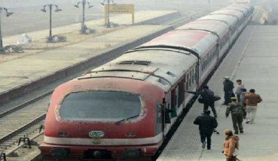 Train service resumes in Kashmir after remaining suspended for security reasons