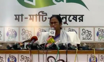 Election Commission's reward for Modi for breaking Vidyasagar statue: Mamata