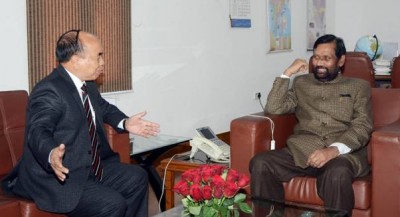 Mizoram CM PU Zoramthanga calls on Ram Vilas Paswan for enhancement of coverage under National Food Security Act