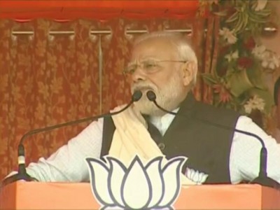 People teach lesson at the first opportunity to those who back stab mandate: Modi