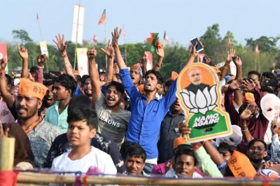 Can sense a massive wave in favour of Modi government is flowing in the country: PM 