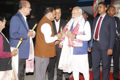 Black flags welcome PM Modi in Guwahati