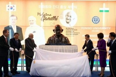 PM Narendra Modi unveils bust of Mahatma Gandhi at Yonsei University in Seoul 