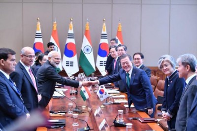 PM Narendra Modi meets South Korean top leader Moon Jae-in,  holds 'constructive' talks