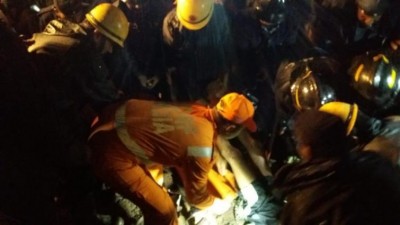 Maharashtra dam breach floods villages, 2 die