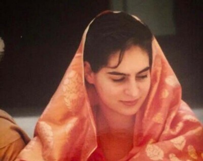 Priyanka Gandhi Vadra joins #SareeTwitter trend, shares 22-year-old image