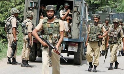 11 injured in Srinagar grenade attack