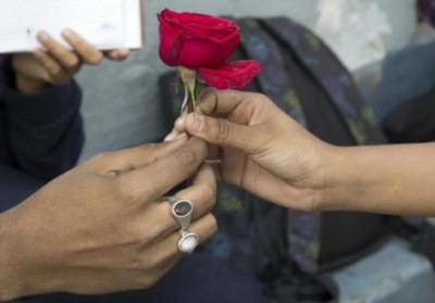 On V-Day, Surat schoolchildren will pledge to marry with parents' consent 
