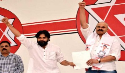 Telugu film actor Nagababu joins Janasena party