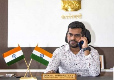 Lewd comments on social media against wife: West Bengal IAS officer beats up youth inside police station