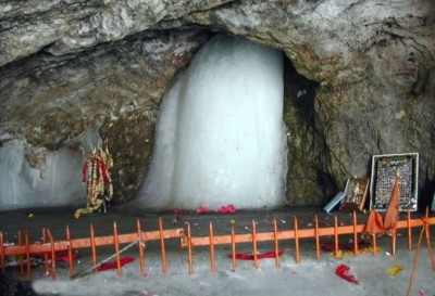 Jammu: Second batch of 4417 pilgrims leave for Amarnath cave shrine 