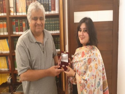 Sushma Swarajâ€™s daughter meets Harish Salve, presents him with Re 1 coin