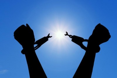 Saudi Arabia releases 3 detained journalists amid international pressure - Rights Group