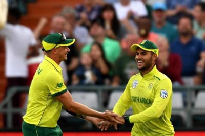 Hendricks, Phehlukwayo achieve career-best T20I rankings