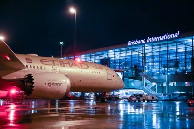 Region's first single-use plastic free flight by Etihad Airways touches down in Brisbane on Earth Day