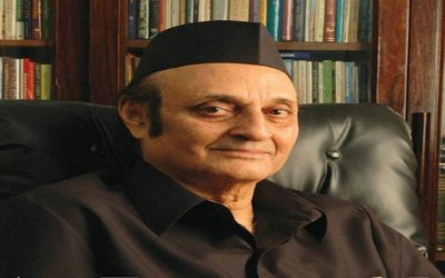 Karan Singh becomes another Congress leader to back Modi's Kashmir move