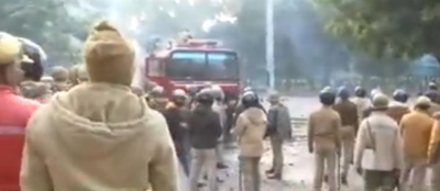 Lucknow on boil as CAA protesters set police post on fire, tear gas used 