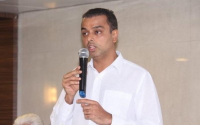 Milind Deora is the man for South Mumbai: Mukesh Ambani backs Congress leader