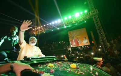 PM Modi in Varanasi today, to hold mega roadshow