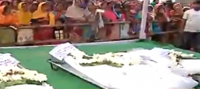 Mortal remains of Murshidabad labourers killed in Kashmir brought home