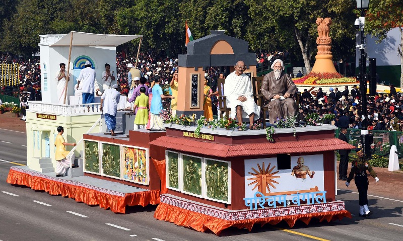 The tableau of CPWD passes through Rajpath on R-Day