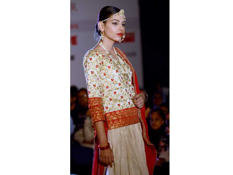 Kaleidoscope 2019: Graduating fashion show on sustainable fabric