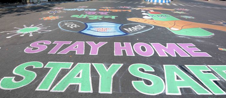Kolkata Police urge people to stay indoors through street painting