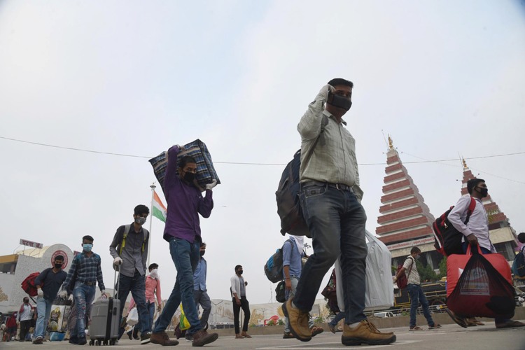 Rajdhani Express passengers reach Patna amid anti-Covid lockdown