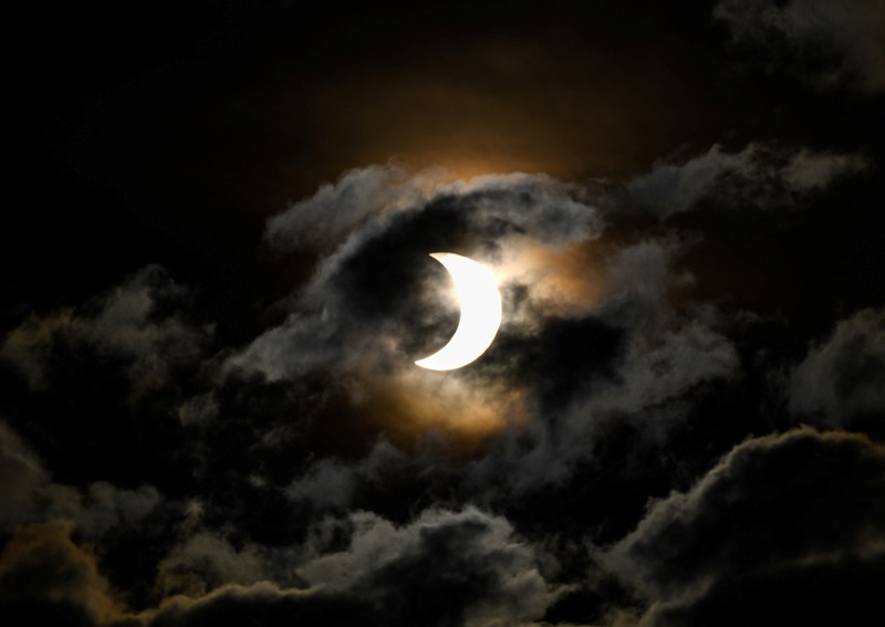 Glimpses of the Solar Eclipse