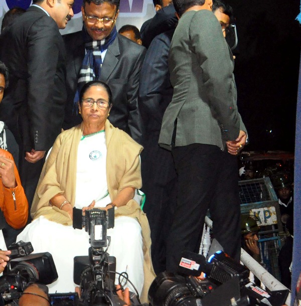Mamata Banerjee appeals to protesters against CAA, NRC to stay calm amid Modi's Kolkata visit