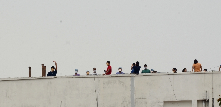 IAF pays tribute to corona warriors 