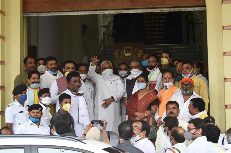 RJD protests against fuel price hike in Patna