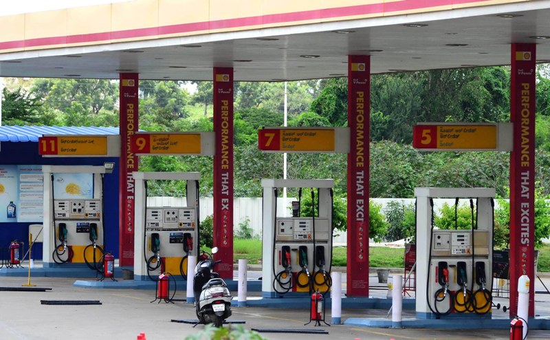 Commercial activities halted as lockdown imposed by Karnataka government 