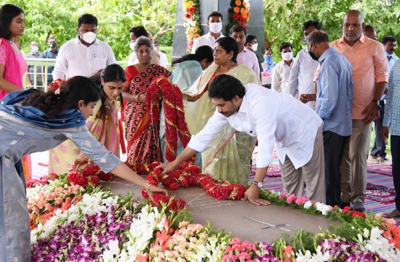 Andhra Pradesh CM Jagan Mohan Reddy pays tribute to YS Rajasekhar Reddy