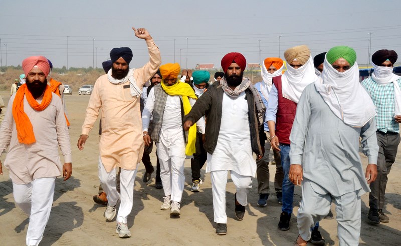 Farmers protest against Centre’s new farm laws