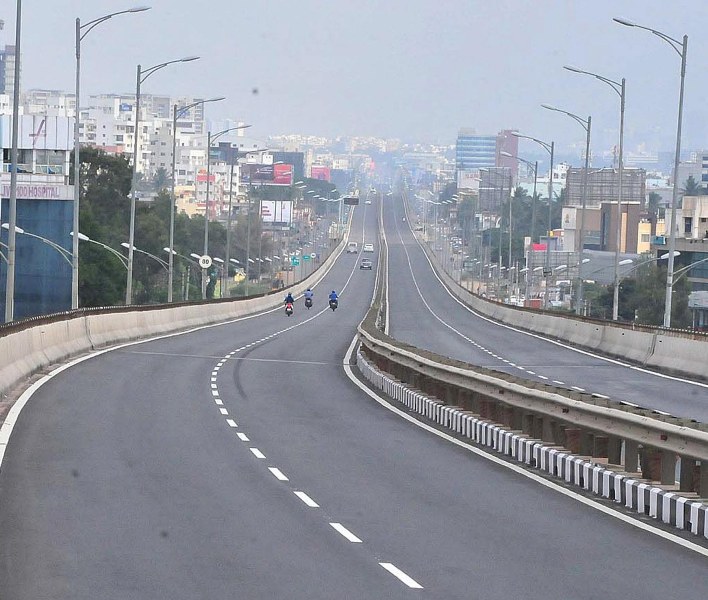 Commercial activities halted as lockdown imposed by Karnataka government 