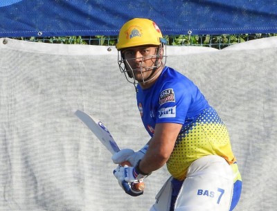 Never seen him doing that: Irrfan Pathan reacts to MS Dhoni's keeping practice in nets