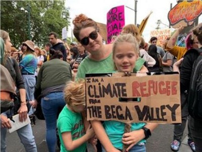 Bushfire crisis: Thousands protest in Australia