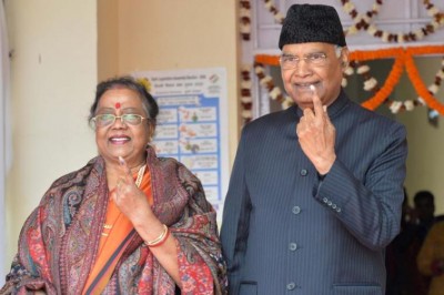 Delhi Polling Day: Capital's elites lead from front