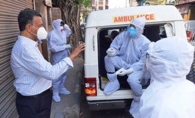 West Bengal Minister Firhad Hakim inspects Swab Testing in Kolkata