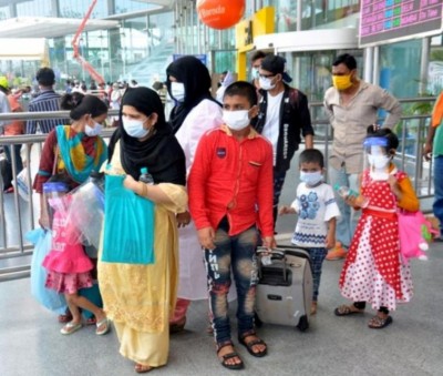 India crosses grim milestone of registering 3 lakh COVID-19 cases