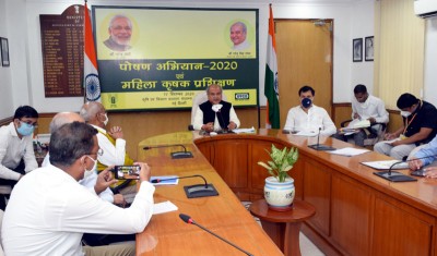 Narendra Singh Tomar assumes Harsimrat Kaur Badal's portfolio as Akali Dal member quits