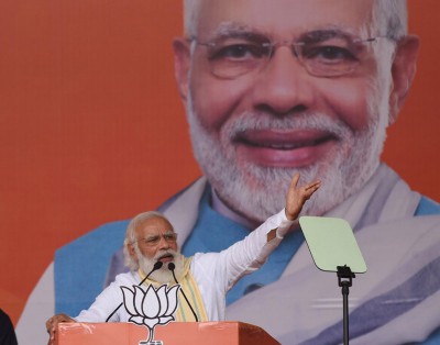 People of Bihar have option to choose between family interests and democracy : PM Narendra Modi 