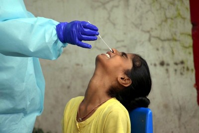 India's highest single-day spike of over 32k cases shoot up tally to 9,68,876