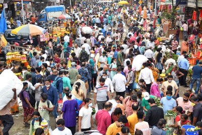 India continues to record dip in daily Covid-19 cases, lodges 50,129 new infections