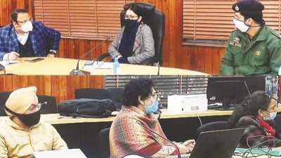 Jammu and Kashmir:  DC Jammu discusses modalities for COVID immunization